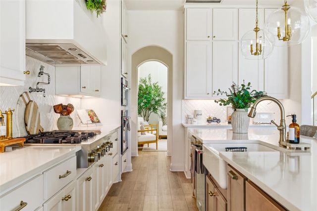 2357 Bel Paese BND, Leander, TX 78641