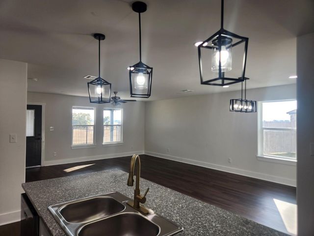 8009 Candor, Navasota, TX 77868
