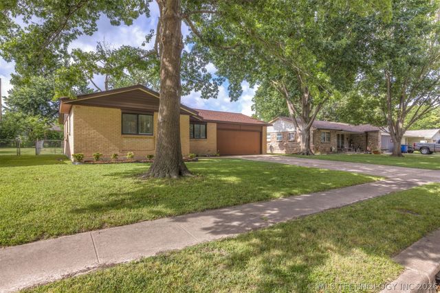 12152 E 21st Court, Tulsa, OK 74129
