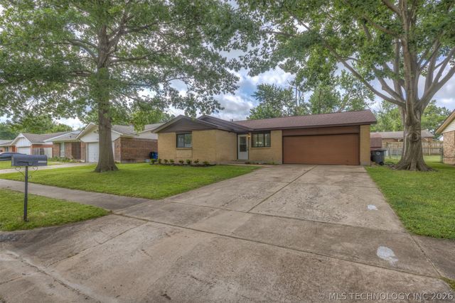 12152 E 21st Court, Tulsa, OK 74129