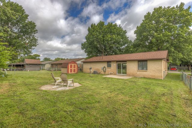 12152 E 21st Court, Tulsa, OK 74129