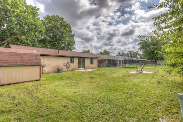 12152 E 21st Court, Tulsa, OK 74129