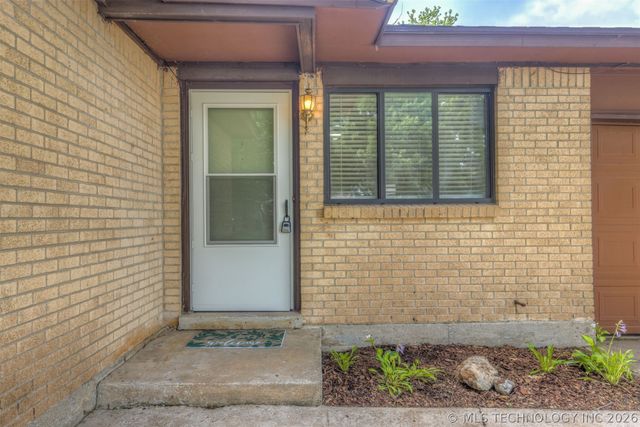 12152 E 21st Court, Tulsa, OK 74129