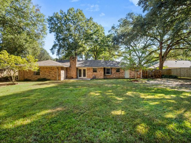 918 Birch Dr, Deridder, LA 70634