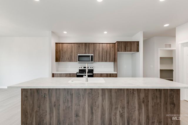 13638 Redway Ct, Caldwell, ID 83607