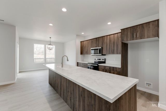 13638 Redway Ct, Caldwell, ID 83607