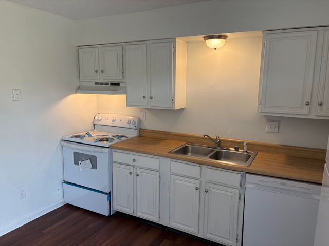 2828 Yellowstone Parkway, Lexington, KY 40517