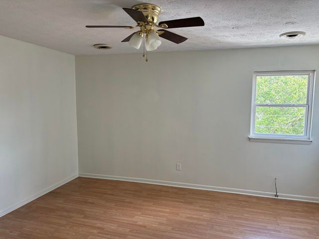 2828 Yellowstone Parkway, Lexington, KY 40517