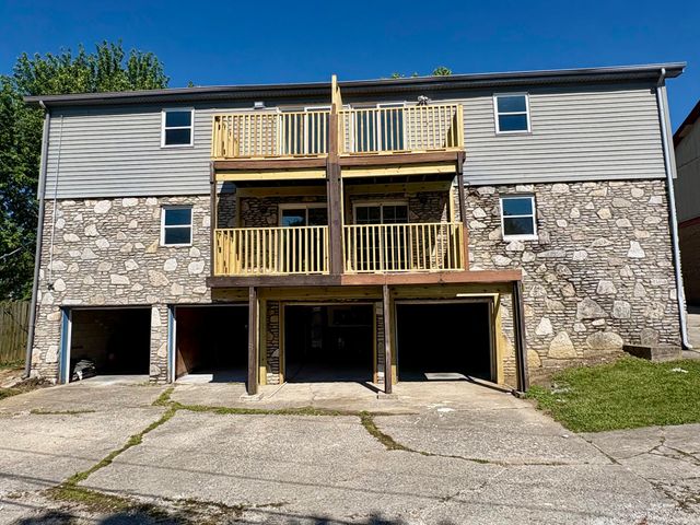 2828 Yellowstone Parkway, Lexington, KY 40517