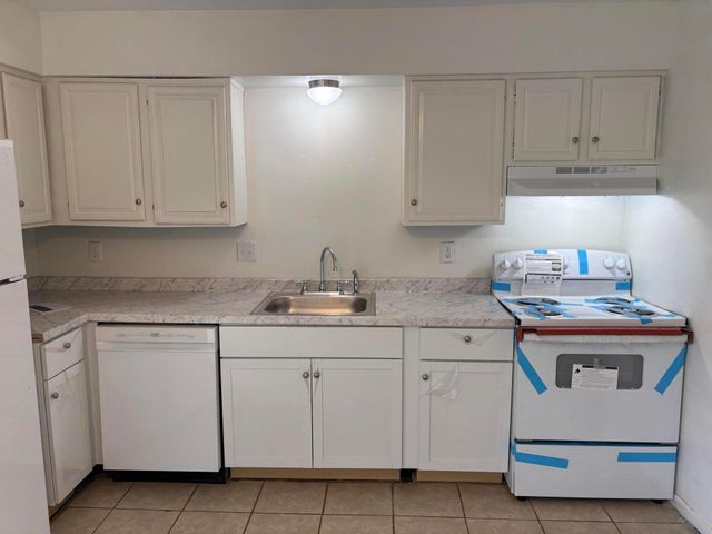 2828 Yellowstone Parkway, Lexington, KY 40517