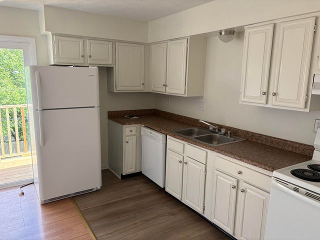 2828 Yellowstone Parkway, Lexington, KY 40517