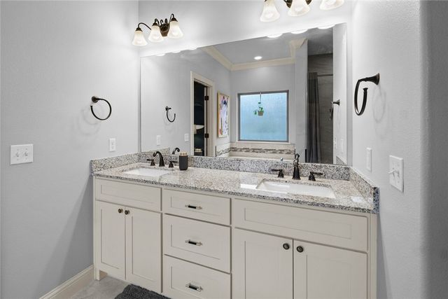 4222 E Troon Drive, Fayetteville, AR 72701