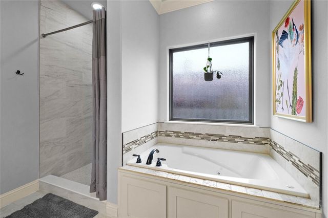 4222 E Troon Drive, Fayetteville, AR 72701