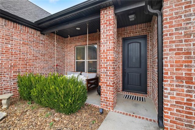 4222 E Troon Drive, Fayetteville, AR 72701