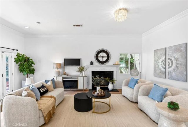 137 The Masters Circle, Costa Mesa, CA 92627