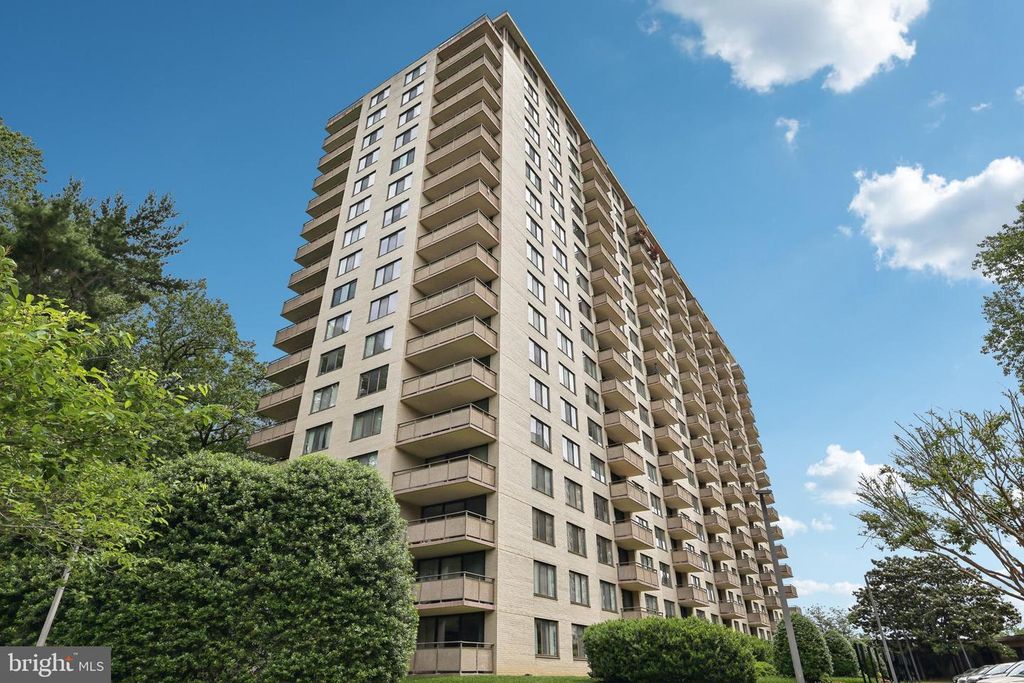 5225 POOKS HILL RD #1120N, Bethesda, MD 20814