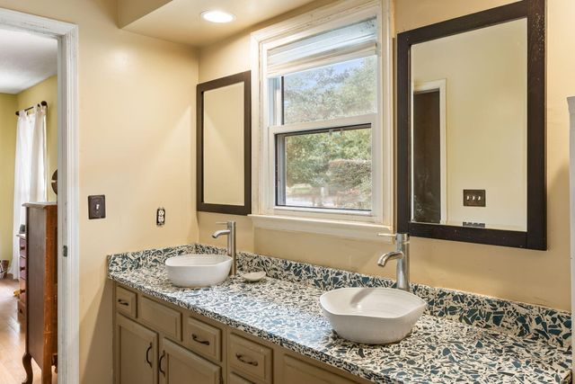 679 King Street, Mount Pleasant, SC 29464