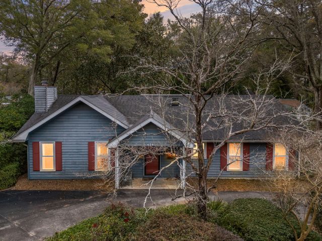 679 King Street, Mount Pleasant, SC 29464