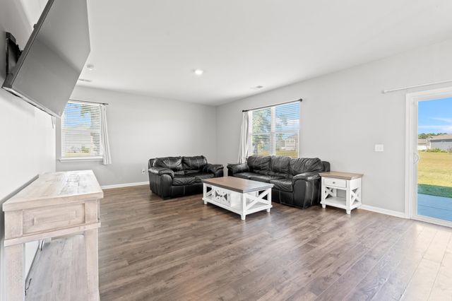 420 Sunforest Way, Conway, SC 29526