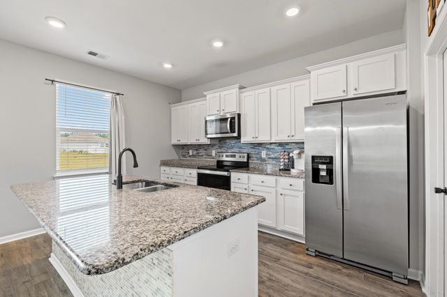 420 Sunforest Way, Conway, SC 29526