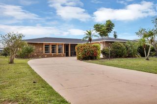 18 ANNAPOLIS LANE, Rotonda West, FL 33947