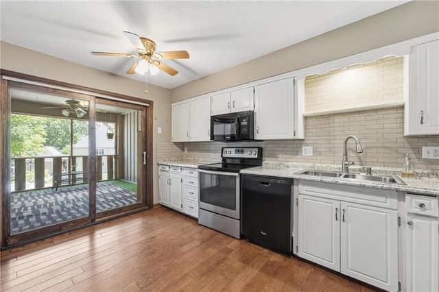 8399 Waukomis Drive, Kansas City, MO 64154