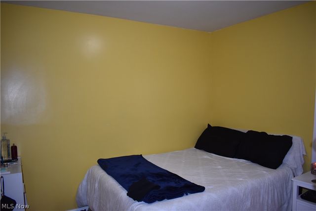 11817 Brighton Avenue, Cleveland, OH 44111