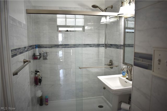 11817 Brighton Avenue, Cleveland, OH 44111