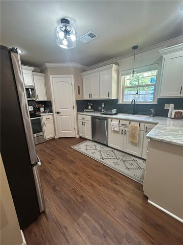 4120 N Hartford Avenue, Russellville, AR 72802