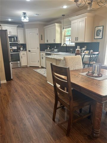 4120 N Hartford Avenue, Russellville, AR 72802