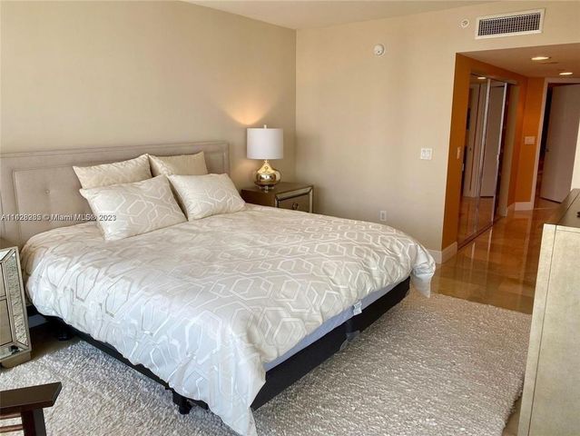 16500 Collins Avenue 2052, Sunny Isles Beach, FL 33160