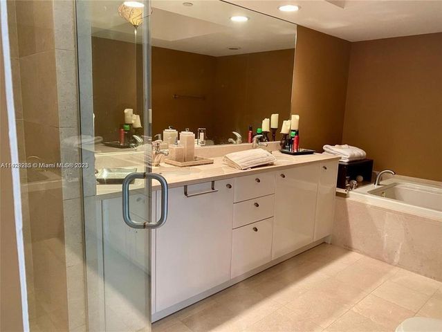 16500 Collins Avenue 2052, Sunny Isles Beach, FL 33160