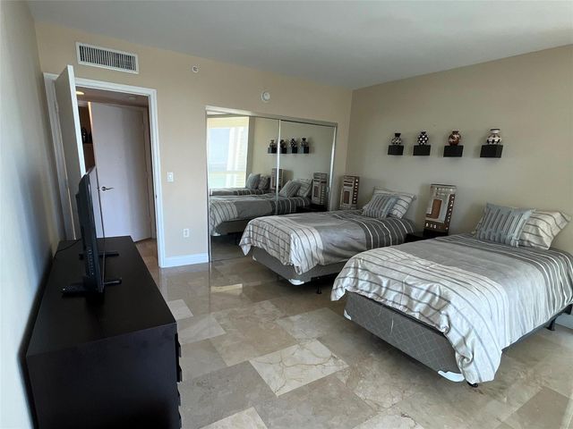 16500 Collins Avenue 2052, Sunny Isles Beach, FL 33160