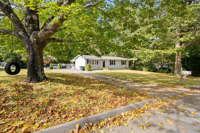 7 Cedar Lane, Norwich, CT 06360