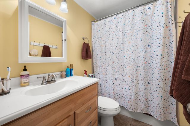 7 Cedar Lane, Norwich, CT 06360