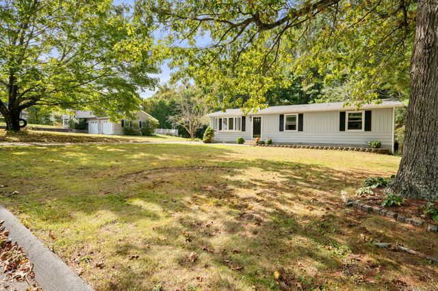 7 Cedar Lane, Norwich, CT 06360
