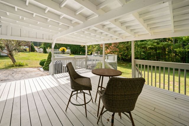 7 Cedar Lane, Norwich, CT 06360