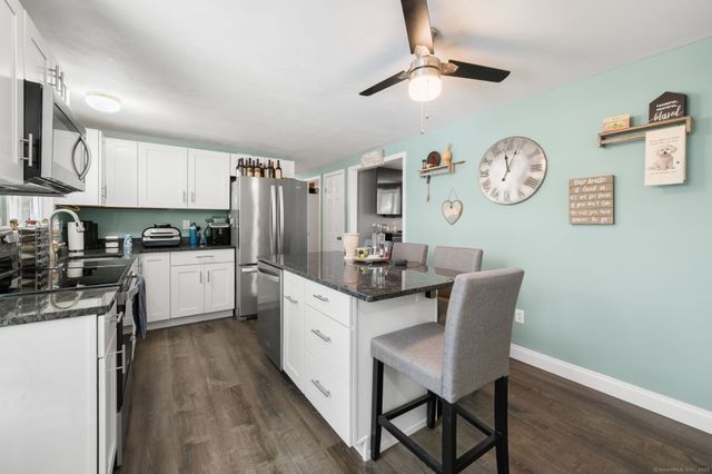 7 Cedar Lane, Norwich, CT 06360