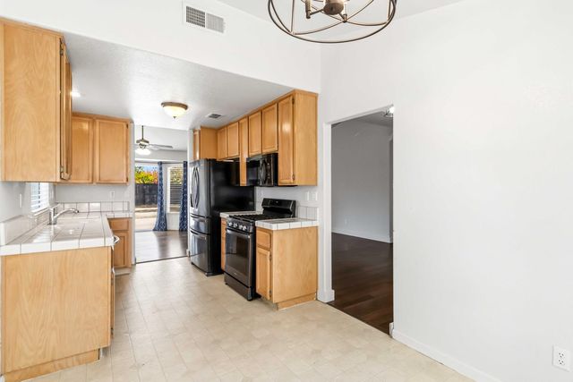 8585 Meandering Way, Antelope, CA 95843
