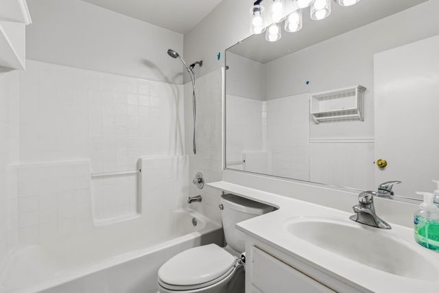 8585 Meandering Way, Antelope, CA 95843