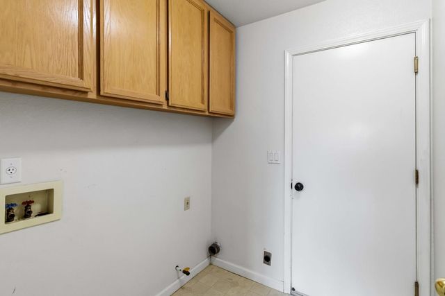 8585 Meandering Way, Antelope, CA 95843
