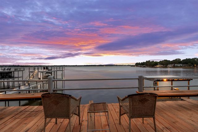 201 Edythe Dee Lane, Mabank, TX 75156