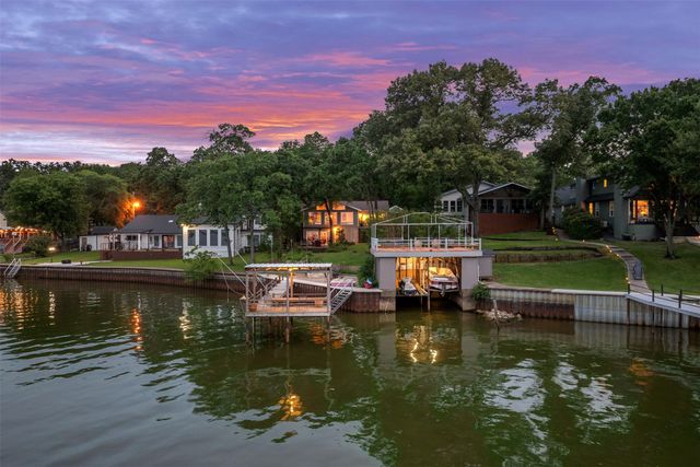201 Edythe Dee Lane, Mabank, TX 75156