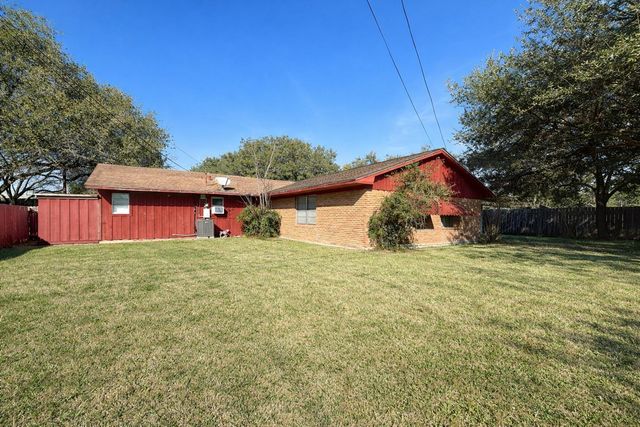 714 Frankie, Wharton, TX 77488