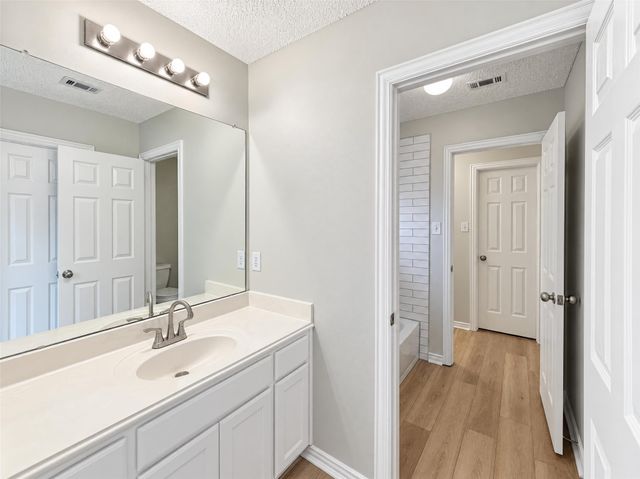 1017 Laurel Oak Drive, Flower Mound, TX 75028