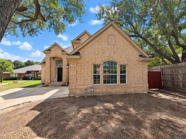 1017 Laurel Oak Drive, Flower Mound, TX 75028