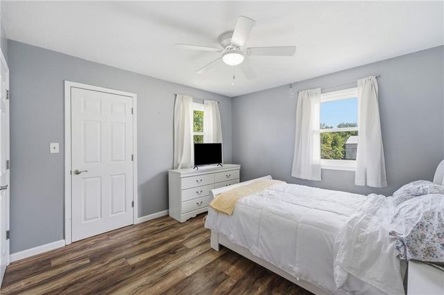 25225 S Windridge Road, Peculiar, MO 64078
