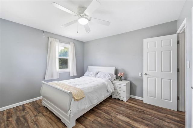 25225 S Windridge Road, Peculiar, MO 64078