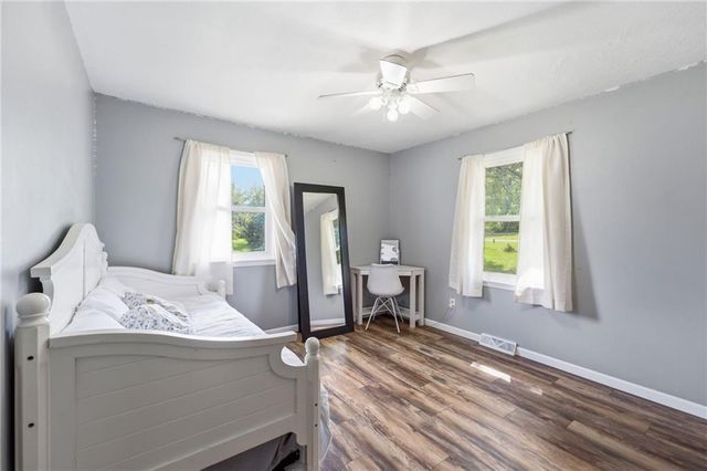 25225 S Windridge Road, Peculiar, MO 64078
