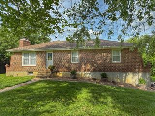 25225 S Windridge Road, Peculiar, MO 64078